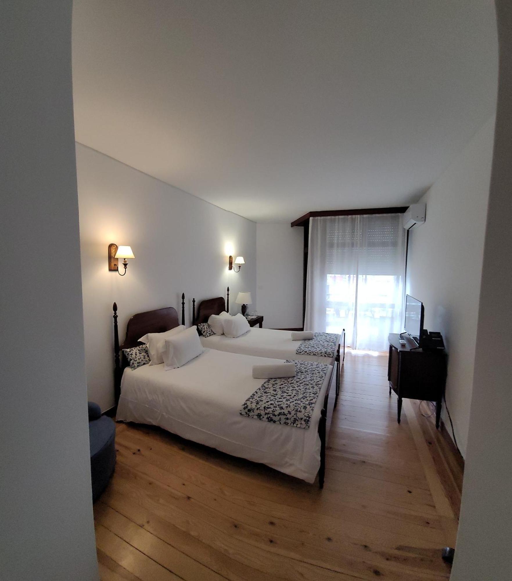 Boutique Inn & Restaurant - Casa Dos Suecos ฟิเกราดาฟอซ ภายนอก รูปภาพ